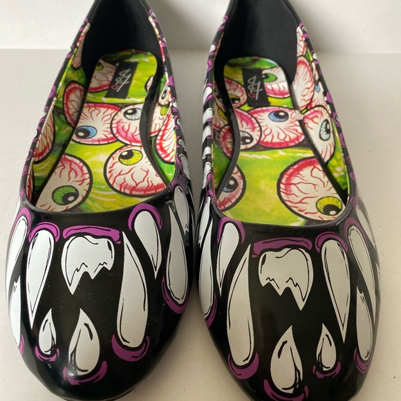 NWOT IRON FIST TIMMY CHEW FLATS (fits like a 10) - Picture 2 of 4